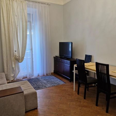 Затишна Квартира На Майдані Незалежності 基輔 外观 照片